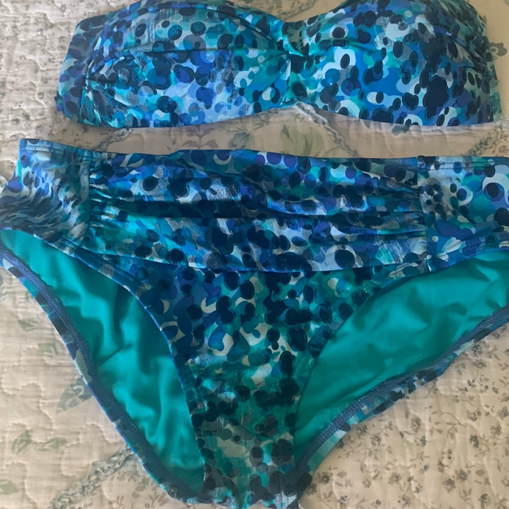 LIZ CLAIBORNE two piece bathing suit multi color of blue and turquoise
